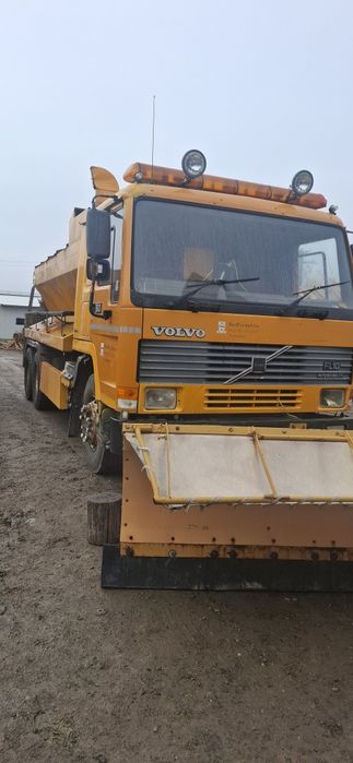 Vând Volvo fl10 pentru dezapezire