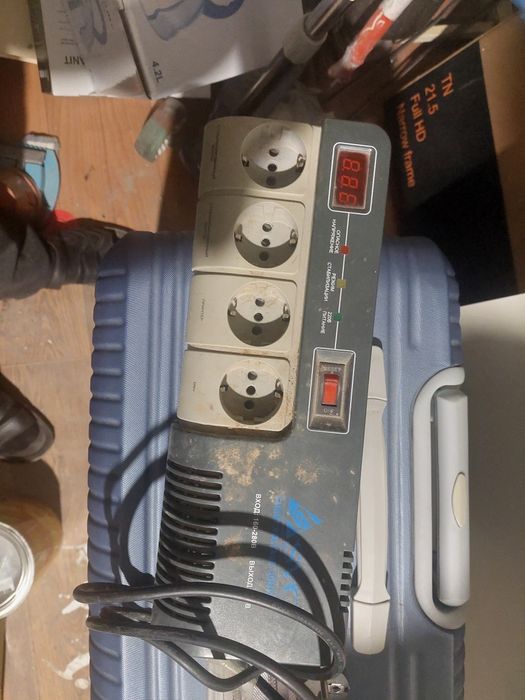 Стабилизатор напряжения Ultra Power AVR-1012