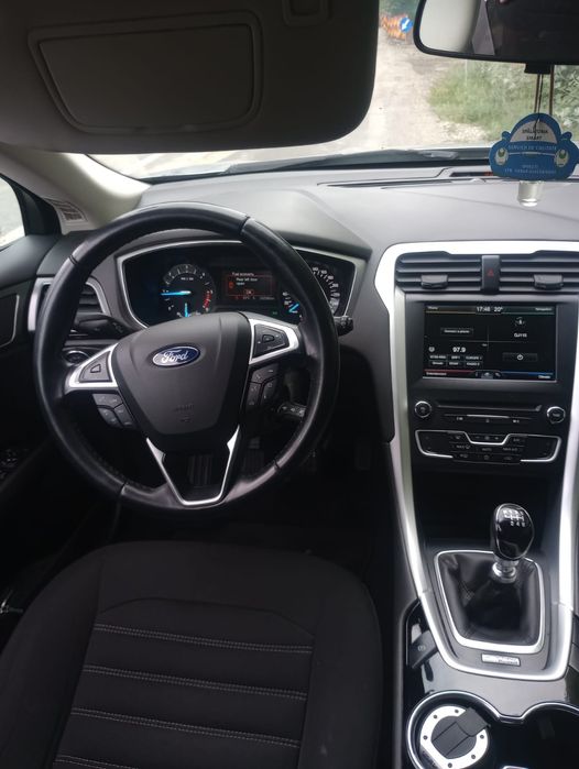 Vând Ford Mondeo Mk5