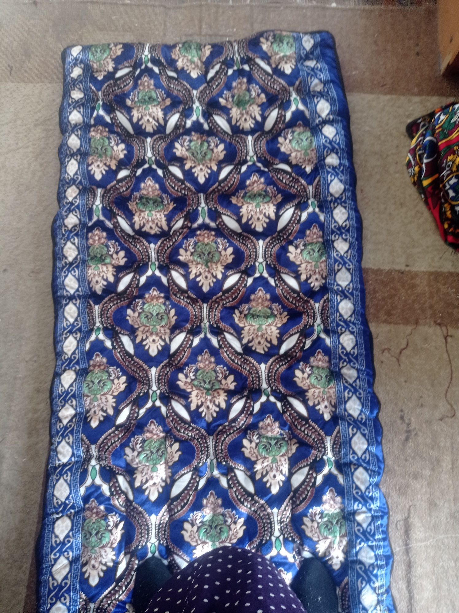 Ko'rpa ko'rpacha matras kavish
