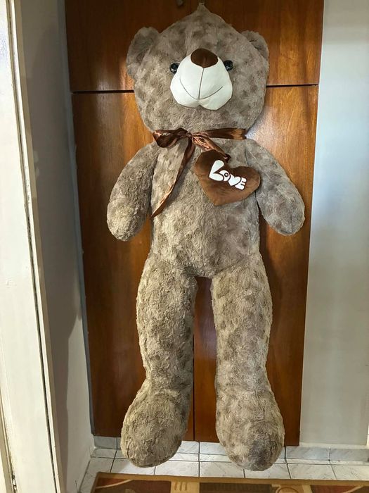 Големи плюшени мечки