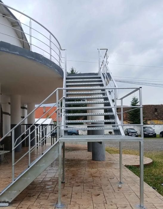 Scara zincate la comanda în toată tara