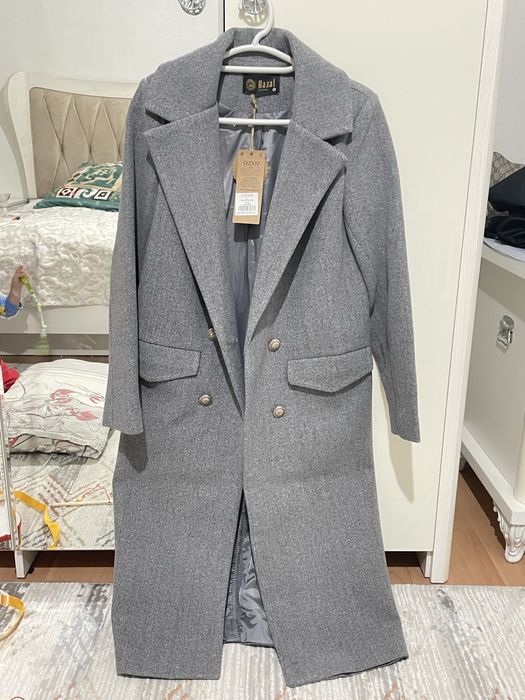 Пальто новое серый цвет