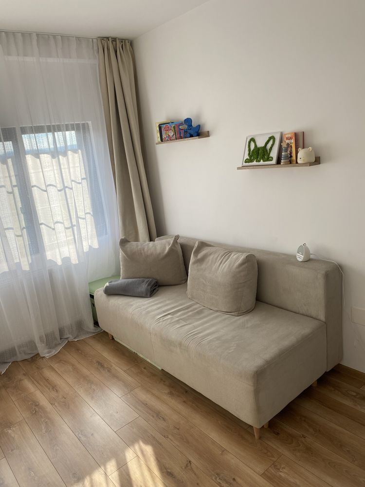 Vand Apartament 3 camere, zona Tauti