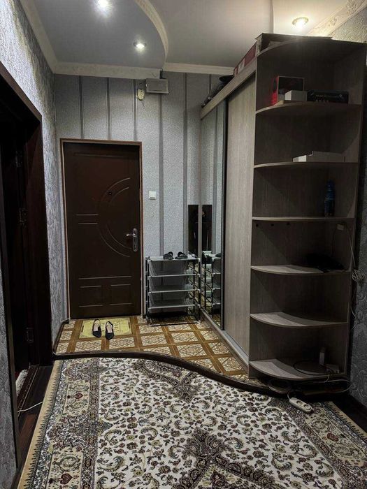 Massiv qo'yliq 5, 3v4 xonalik uy sotiladi. 78 m²