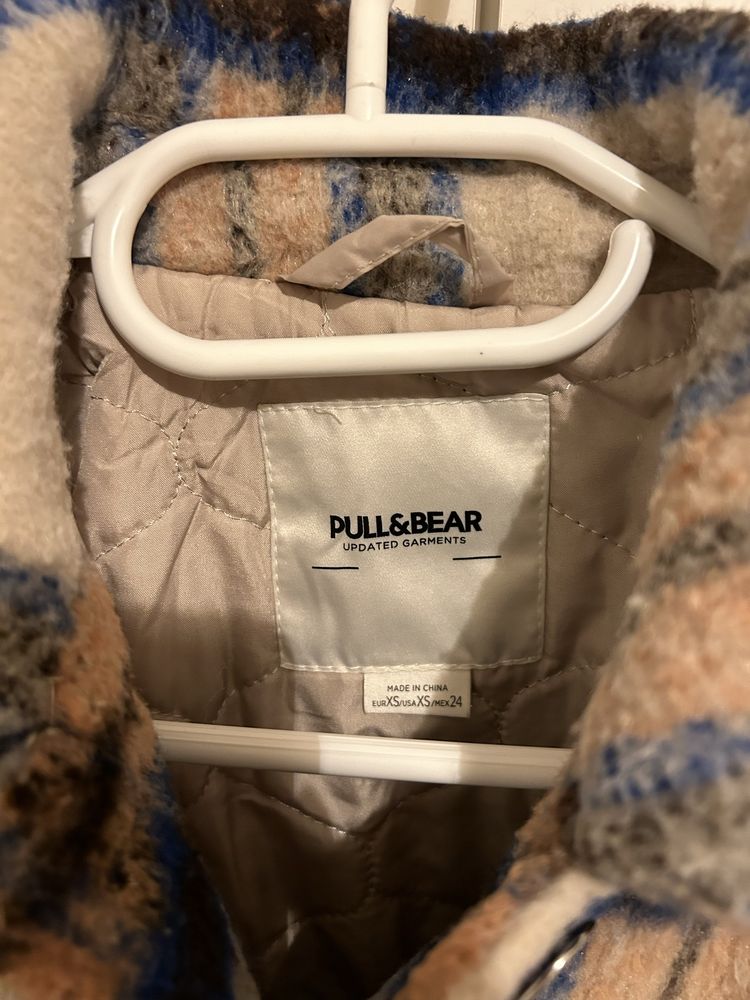 Връхна риза на Pull&Bear и Bershka