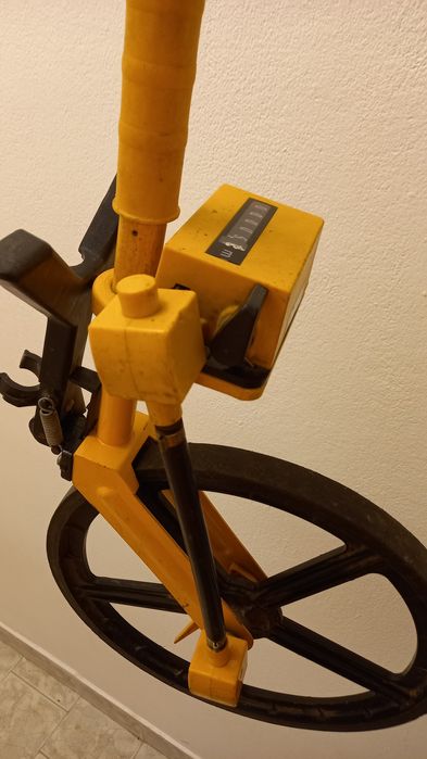 Колело за измерване на разстояние в много добро състояние малко използ