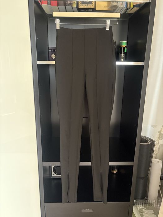 Черен клин Zara.