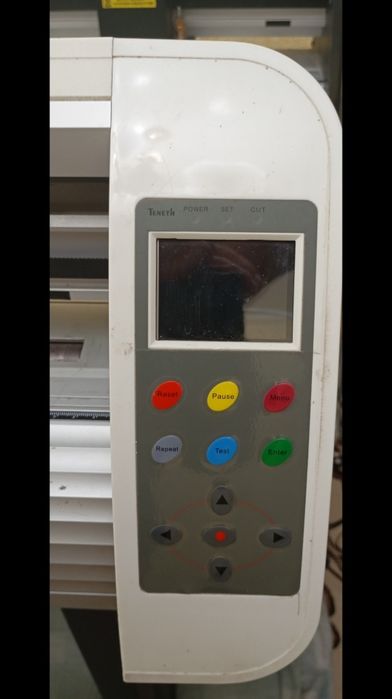 Продан плоттер б/у шириной 130см с компьютером