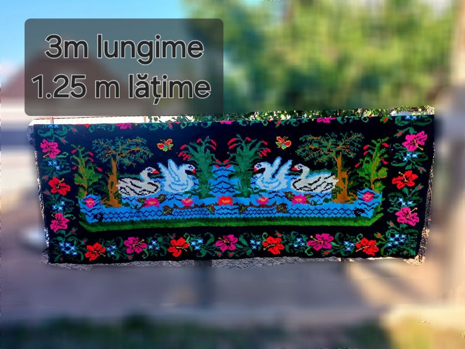 Covor tradițional vechi