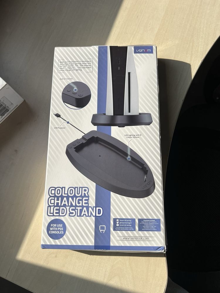 PS5 Стойка Venom Colour Change LED