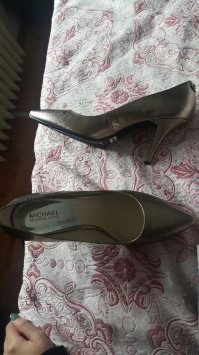 Pantofi aurii Michael Kors