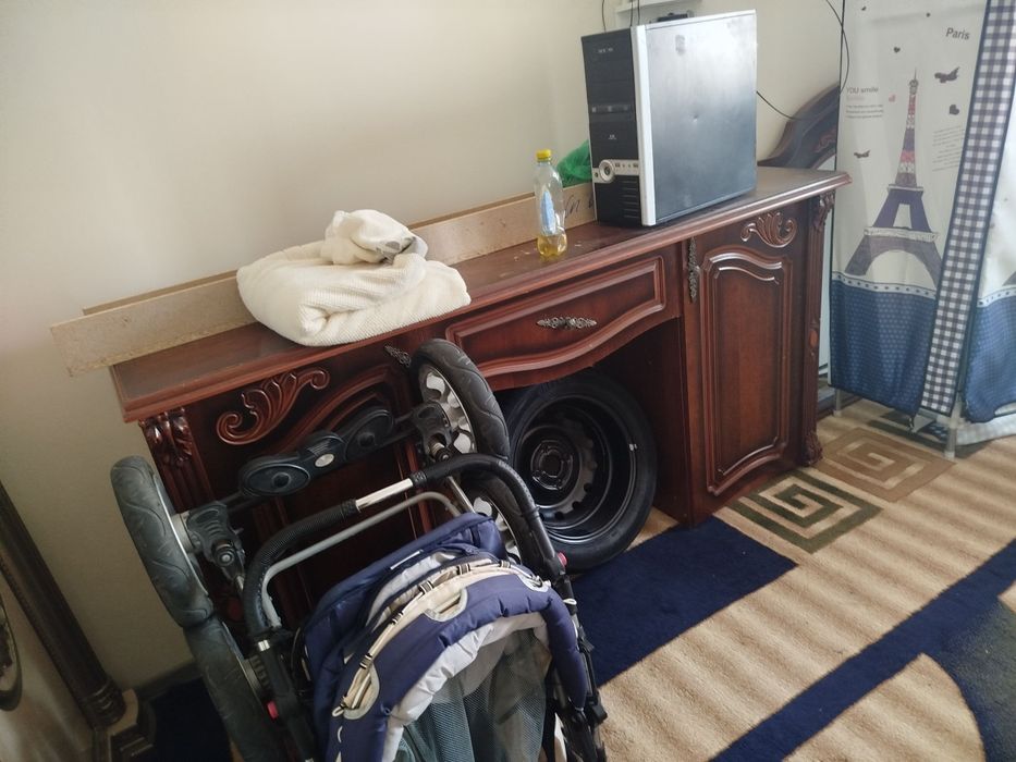 Продаётся спальный гарнитур