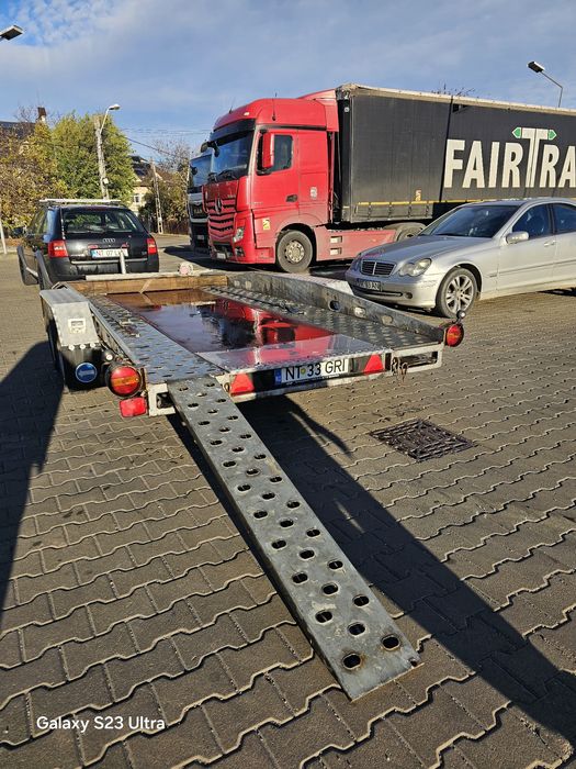 Platformă auto Bueltmann 2600 kg.