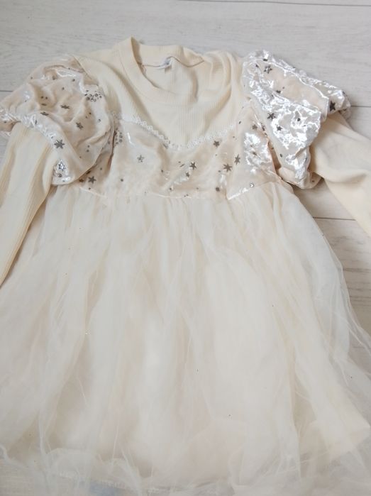 Продаю одежду для девочек