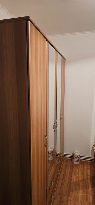 Apartament cu 2 camere decomandate