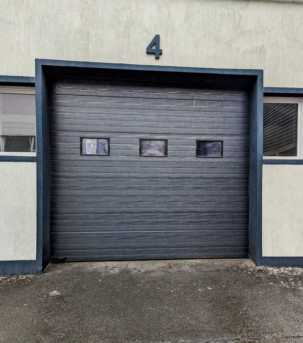 Usa industriala sectionala cu izolatie 3500L/3500H la 1183 euro+TVA