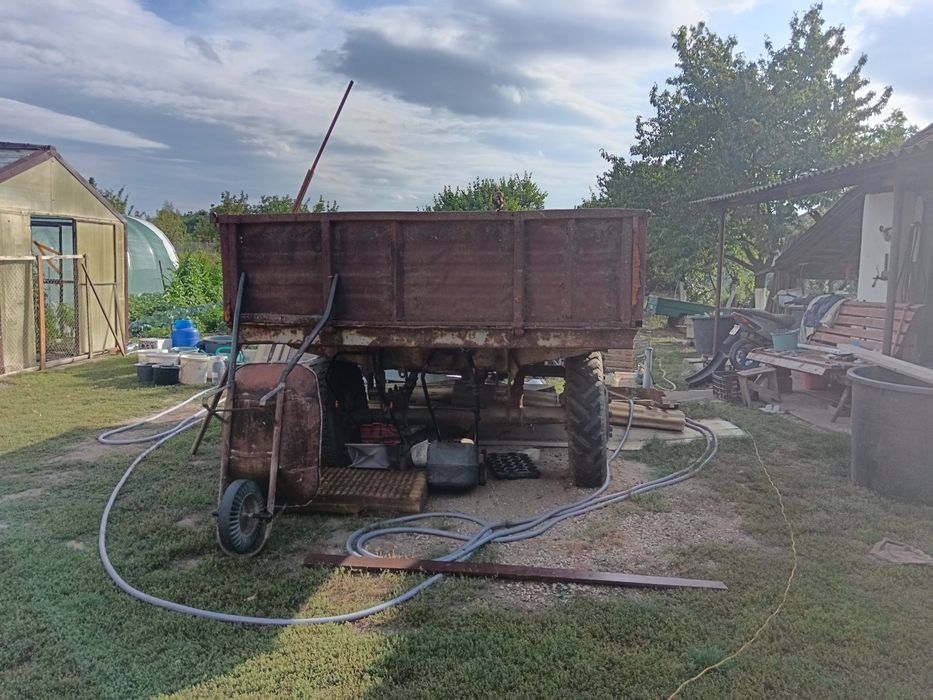 Remorca agricolă