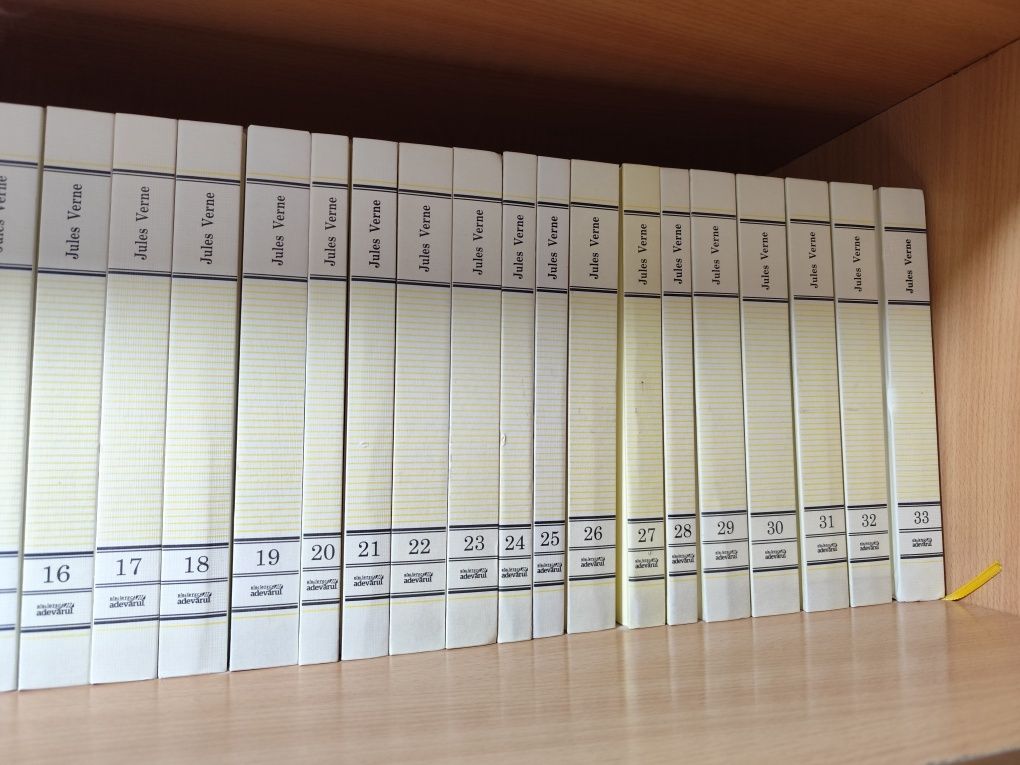 Colectia Adevarul - primele 10 numere și colecția Jules Verne - 40 num