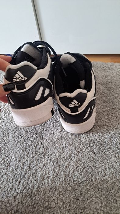 Adidasi Adidas nr 36