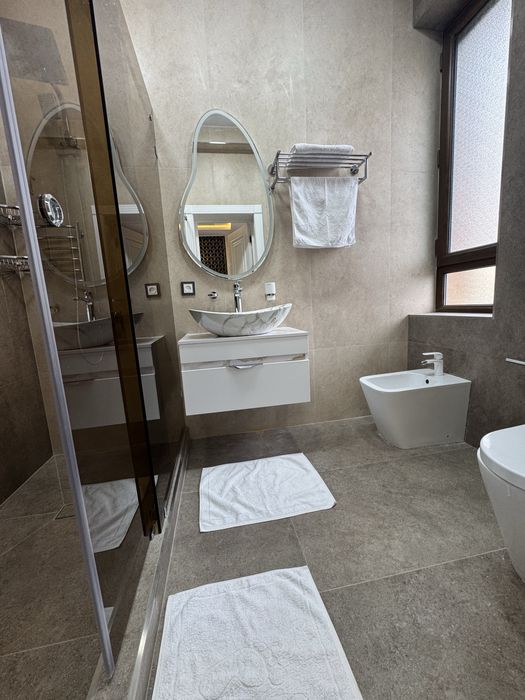 Продаётся Hi-Tech Новый дом.