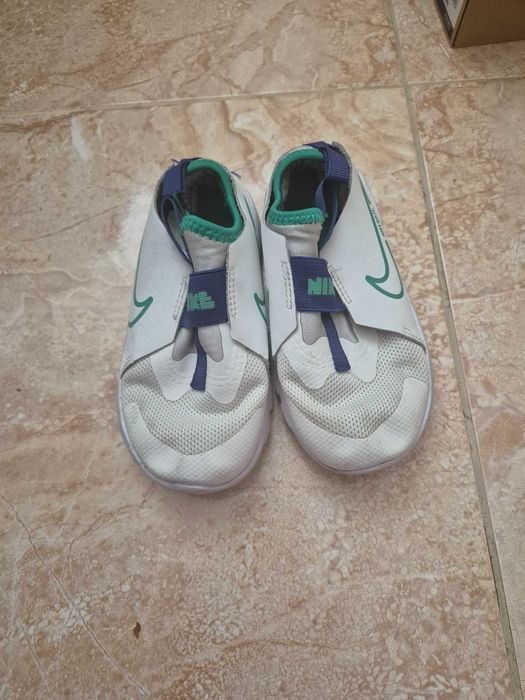 Adidasi nike de băieții