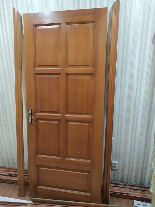 Продам входную дверь