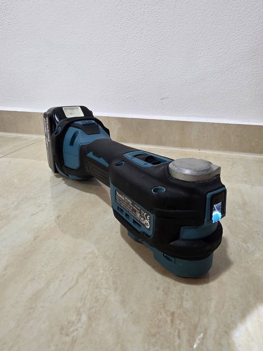 Multifuncțională multicuter Makita DTM 52