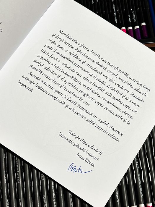 Carte de colorat mandala