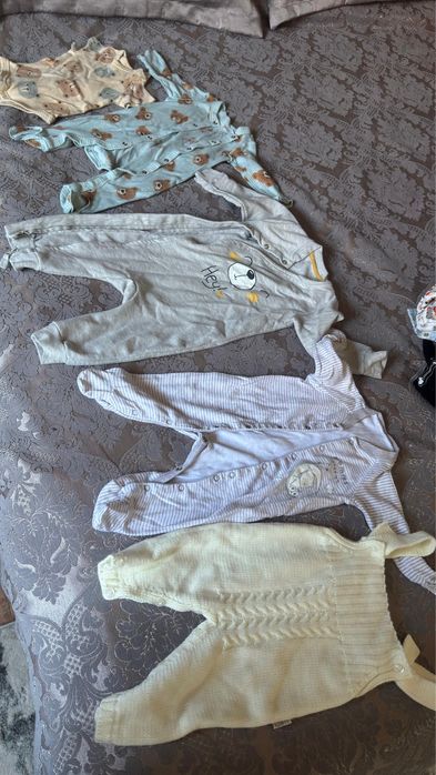 Детские вещи. В хорошем состоянии.