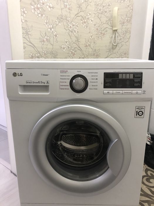 Стиральная машина в хорошем состоянии