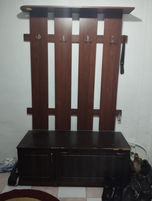 Продам.  Вешалка