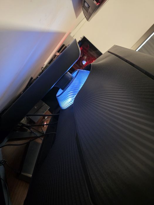 Monitor Gaming Samsung Odyssey G7 32" 4K Smart TV 144Hz 1ms