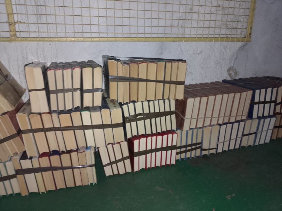 Книги в большом количестве