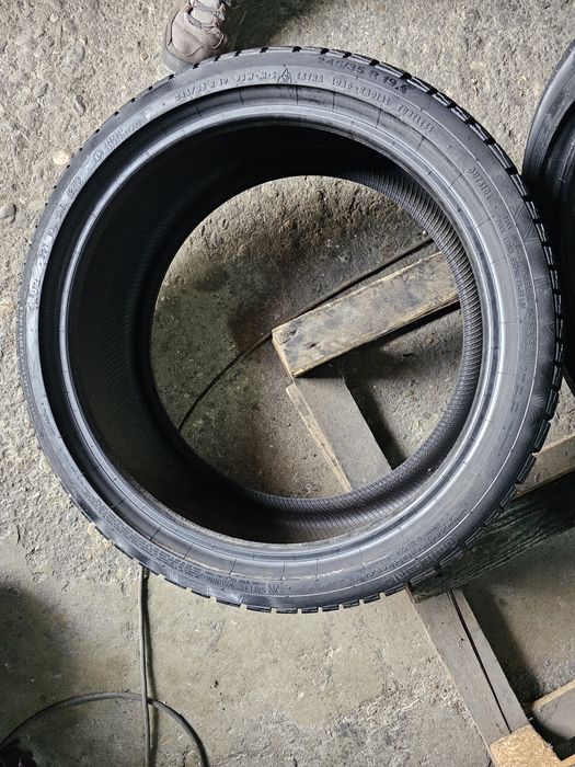 4 anvelope iarna noi 245 35 19 Continental