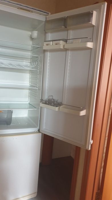 Продам холодильник