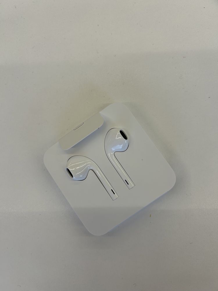 Casti APPLE Cu Fir, In-earConector Lightning, alb