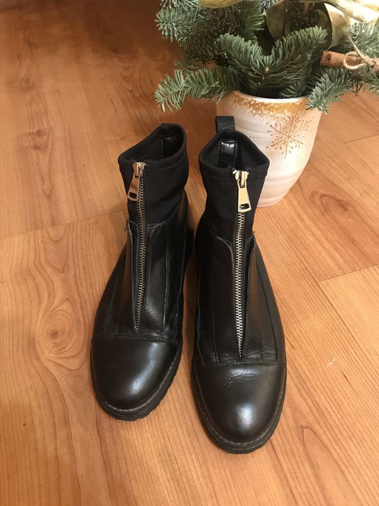 Ghete mărime 38, piele naturala Stradivarius