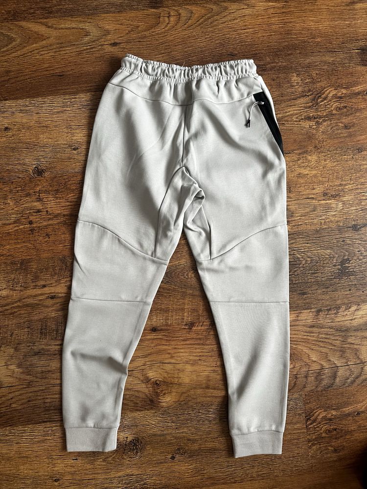 Nike tech fleece old season grey and white найк долнище
