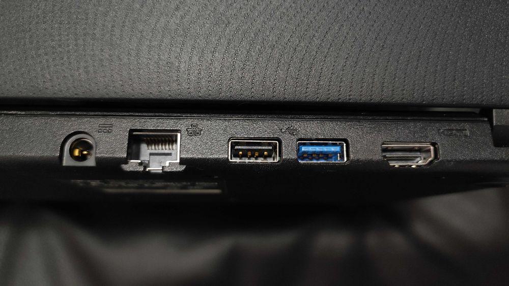 Laptop mini Acer Aspire ES1-131 11.6 inch