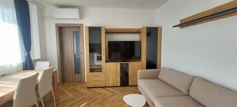 Дава се под наем Тристаен апартамент в София, Младост 1А - 80 кв.м за 700 € - Снимка #2