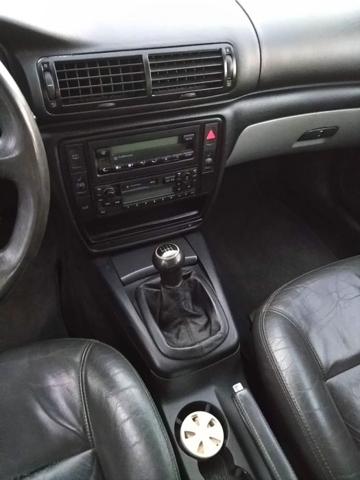 Vw PASSAT anul 2000