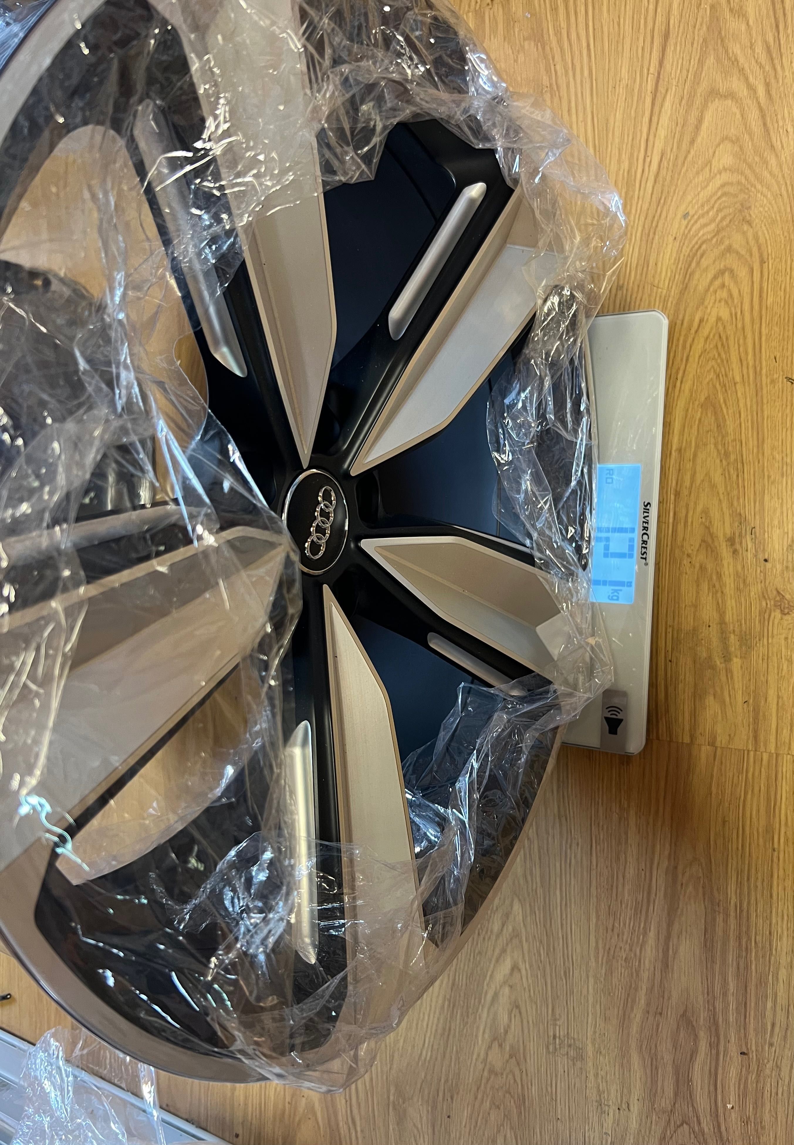 Janta Audi RS4 RS5 B9 8W conditie originala ! OEM 20” inch