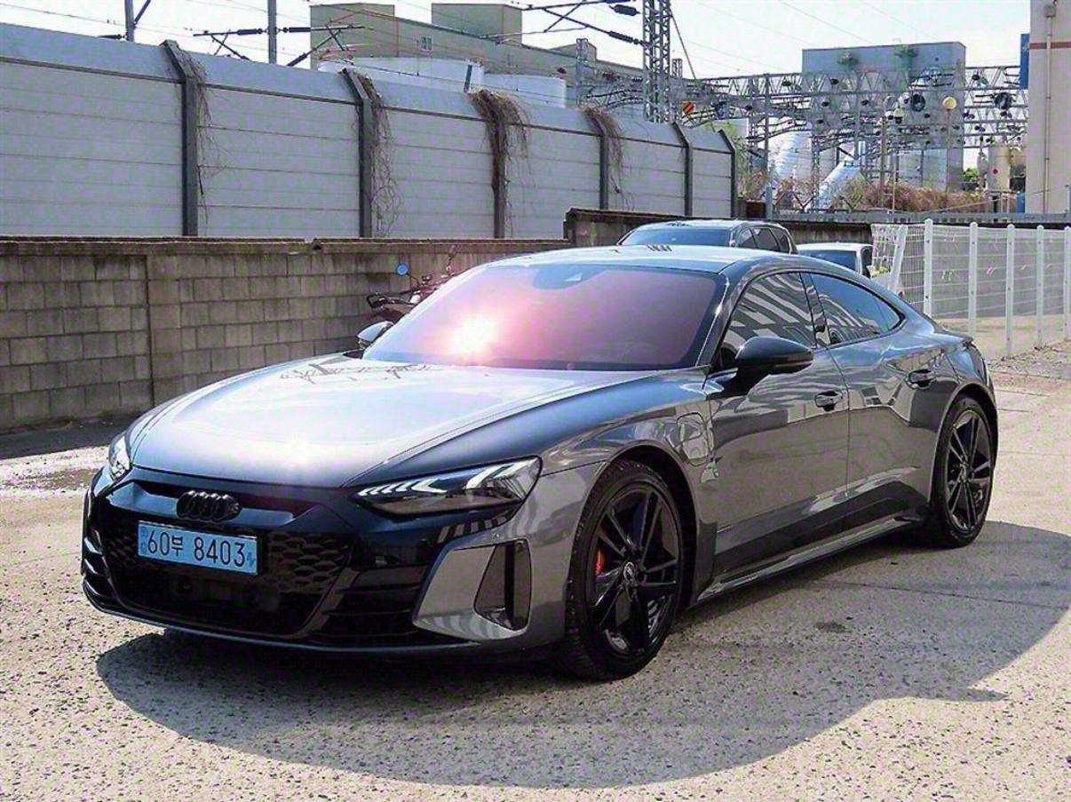 Audi RS e-tron GT quattro