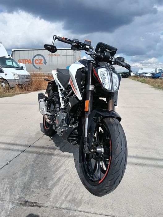 ktm Duke 390 2022 ,20002 km categoria A2
