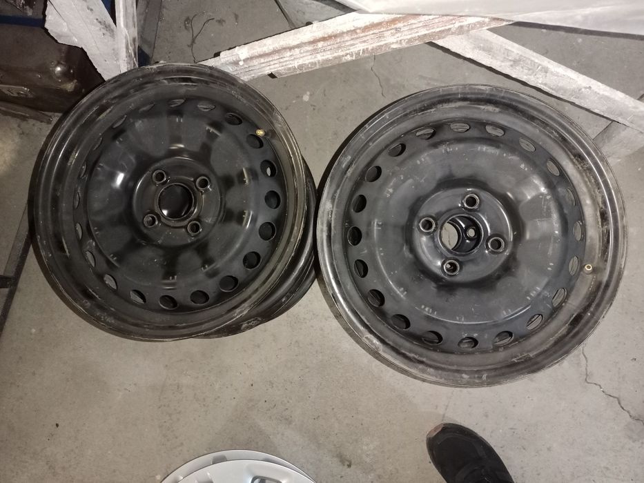 Продам диски штампы с колпакакми на 15