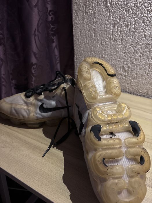 adidasi nike vapormax