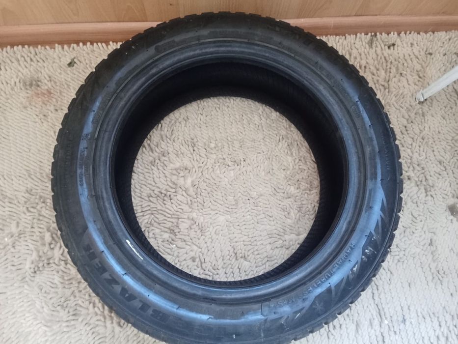 Шина буу . Шипов мало . Состояние норм. Без камерка