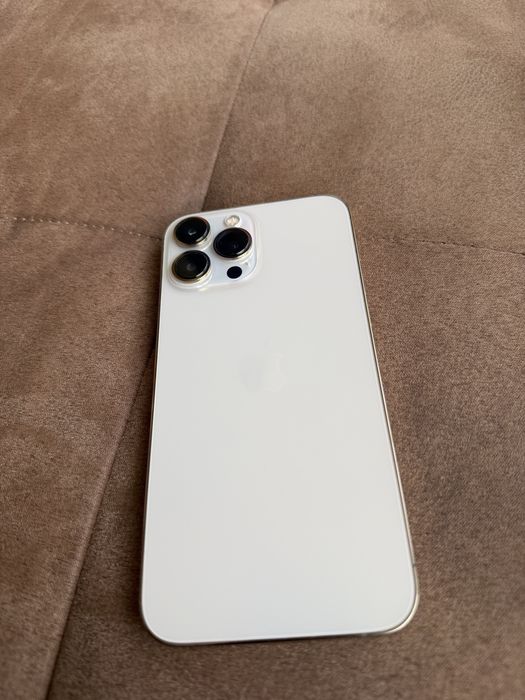 100%батерия 13 pro max gold iphone