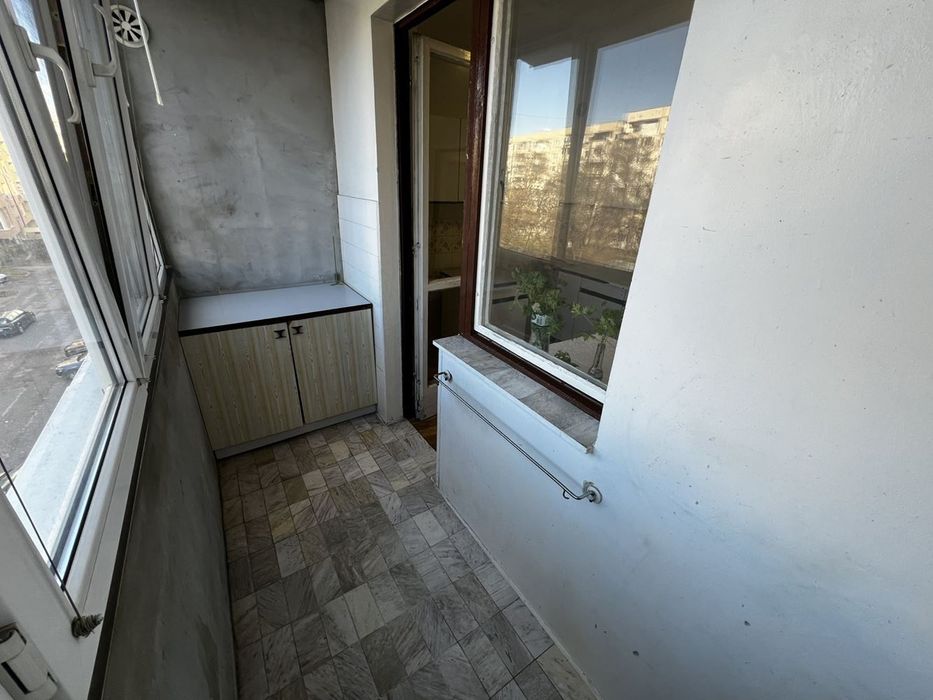 Тристаен апартамент на комуникативна локация! ж.к. Разсадника!